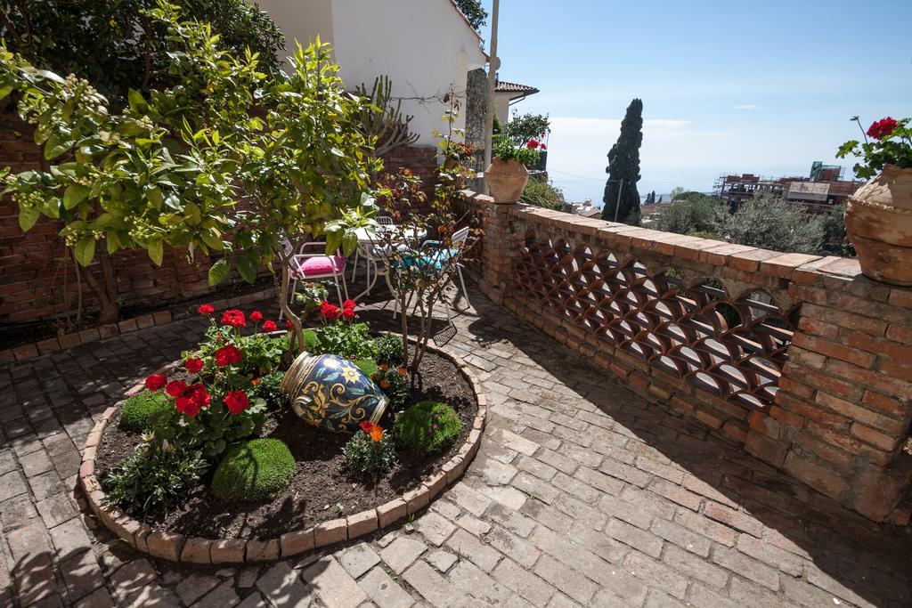 Villa Giannina B&B Таормина Экстерьер фото